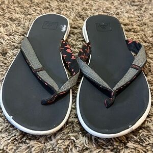 Reef Women's Sandals with Black and Red Straps
